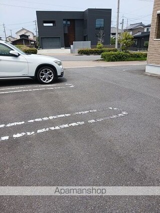 イリーデ・カーサ[1LDK/44.18m2]の駐車場
