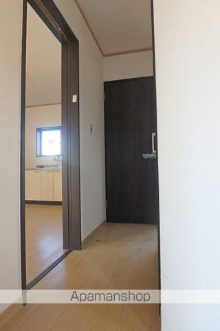 小林市 1階建 築8年の内装写真