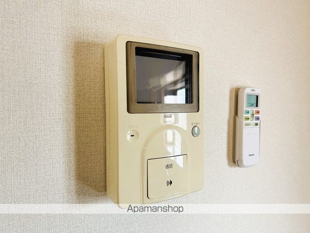 カーメラ冨田の内装写真
