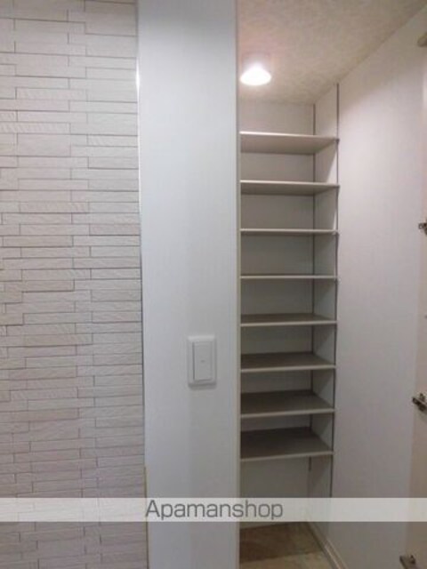 ラフィネ　アロッツィオ[2LDK/73.91m2]の玄関