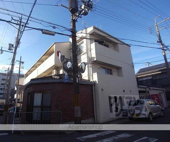 クローバー椥辻の外観写真