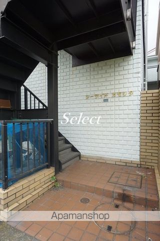 シーサイドカモシタの玄関写真