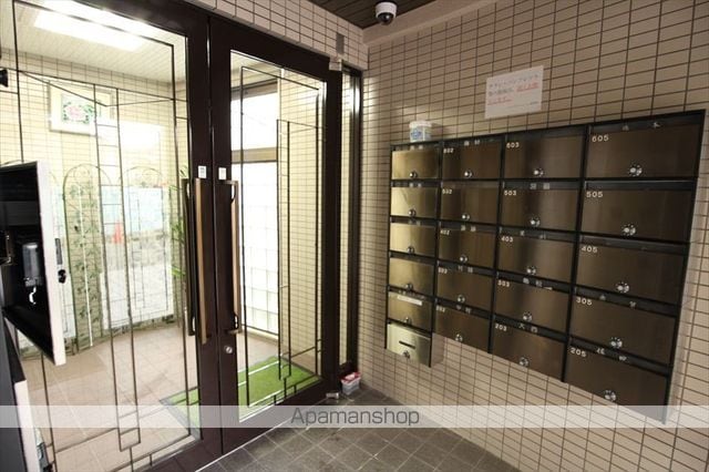 ロイヤルマンションの玄関写真