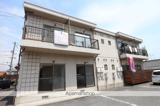 ファミール愛川の外観写真