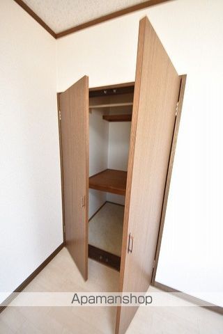 クリスタル参番館の内装写真