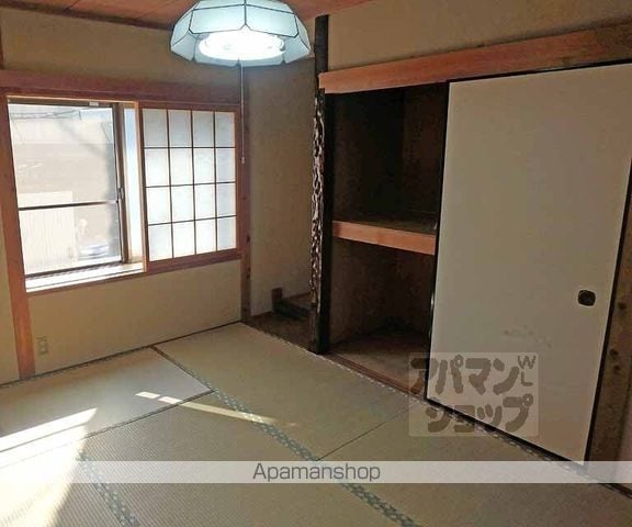 地下鉄東西線 椥辻駅 徒歩5分 2階建 築50年の内装写真