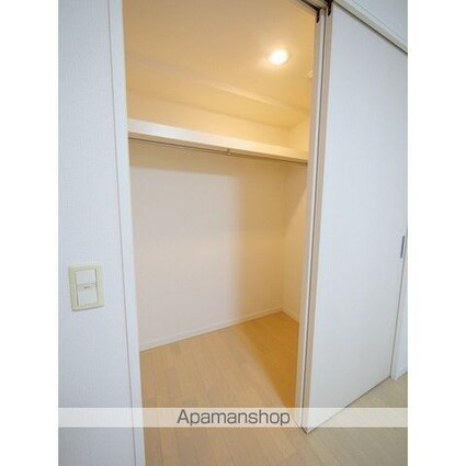 東京都新宿区市谷薬王寺町[1LDK/43.96m2]の収納