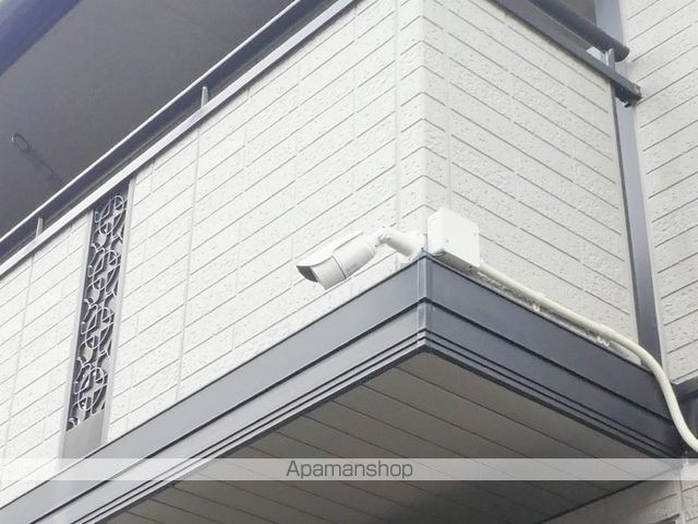 クレセント 弐番館の玄関写真