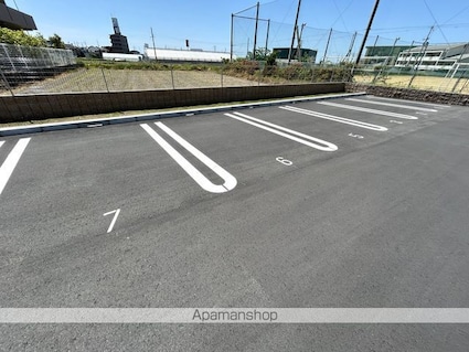 フェリーチェ関空[1LDK/43.24m2]の駐車場