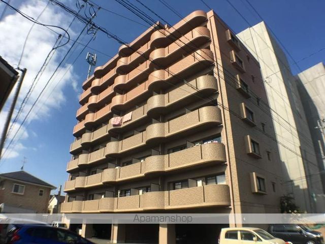 サンデンハイツ近見の玄関写真