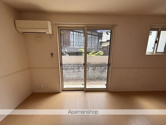 UNA CASA COMODAの内装写真