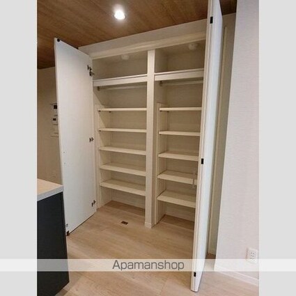 グランフォルトゥーナ羽根木ヒルサイド[1LDK/43.54m2]の収納2