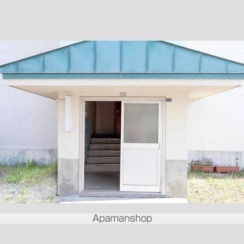 ビレッジハウス福住4号棟の玄関写真