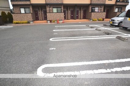 ファミール[2LDK/47.13m2]の駐車場