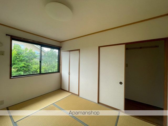 クイーンズ4の内装写真