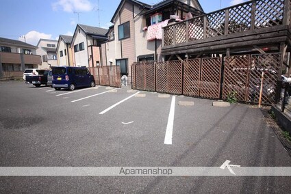 フォワード大塚[1K/24.7m2]の駐車場