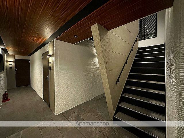 CASA LEGAREの玄関写真