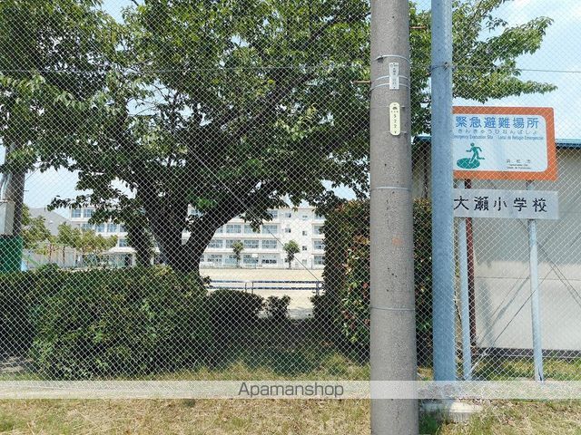 ラ・ルーチェ星の周辺写真
