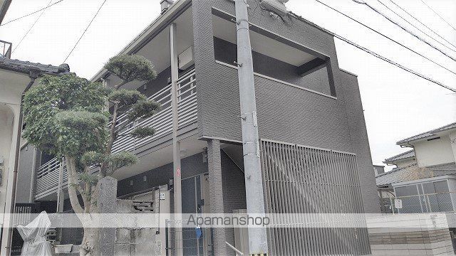 クレイノ沙羅の玄関写真