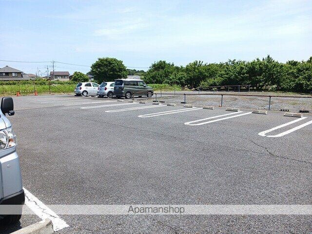 エル　クラシコ[1LDK/46.09m2]の駐車場