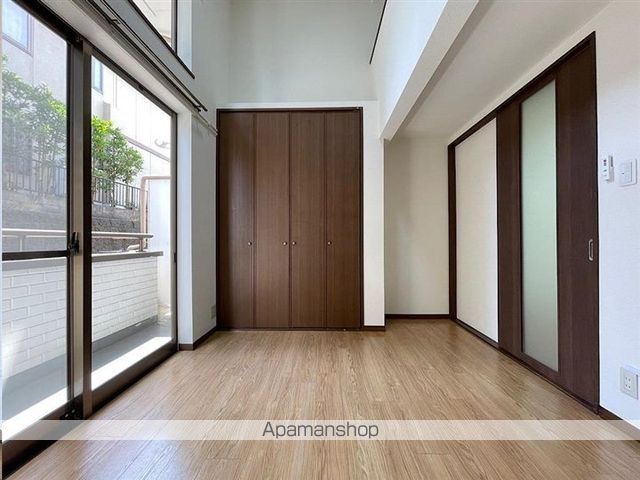 アーバン栗生の内装写真