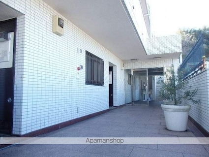 ＬＡＺ　ＫＯＮＡＮＤＡＩ[3DK/51.36m2]のエントランス