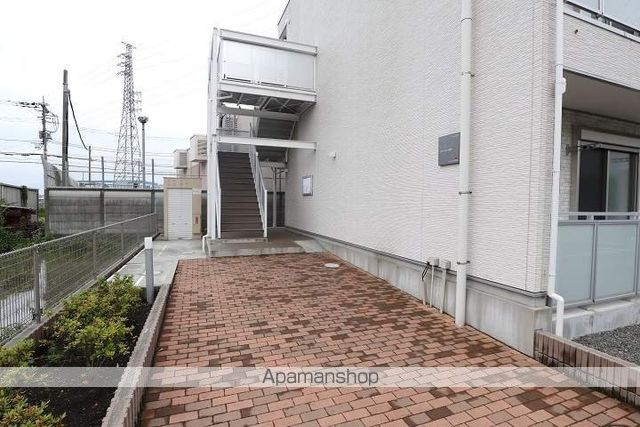 リブリ・フローレス壱番館の玄関写真