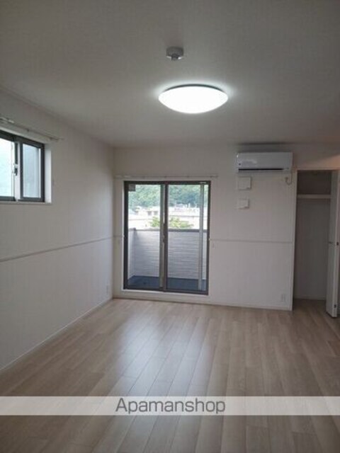 和歌山県和歌山市紀三井寺[1LDK/49.6m2]のリビング・居間