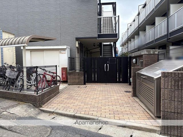 レオパレスだるまの玄関写真
