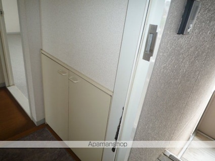 メゾン・ド・アルテミシア　Ｂ棟[2DK/46.37m2]の玄関