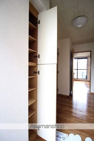 サリチェ・イマBの内装写真