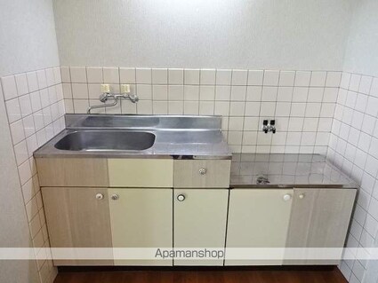 ライブコーポ若草[3LDK/60.7m2]のキッチン