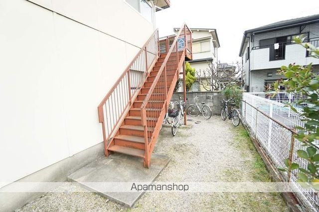 上中条ハイツの玄関写真