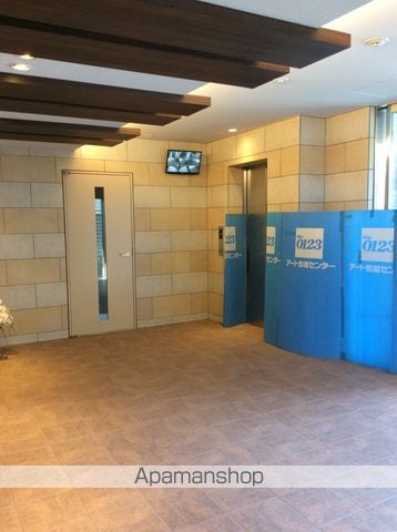 スタシオン川名公園の玄関写真