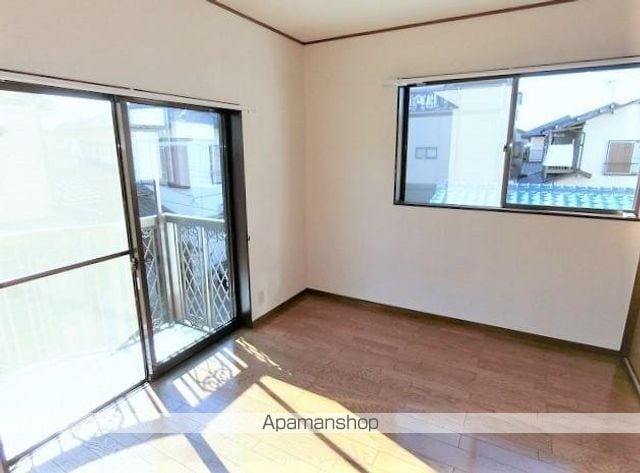 くぬぎ山一戸建貸家の内装写真