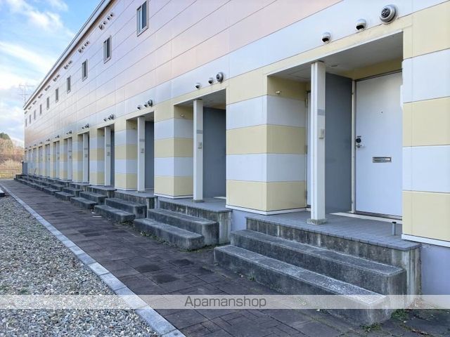 レオパレスひまわりIIの玄関写真