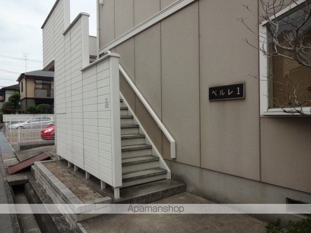 ペルレIの玄関写真