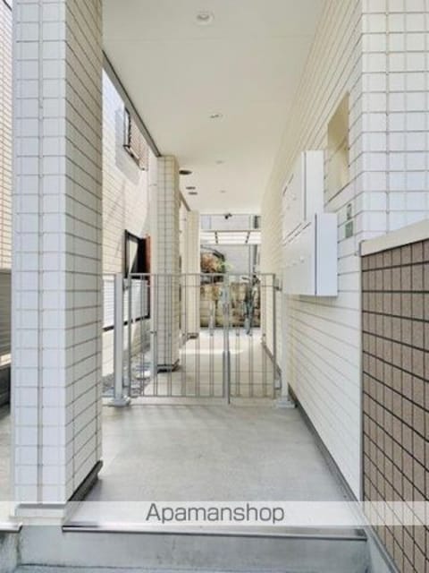 東京都世田谷区若林２丁目[1K/20.05m2]のエントランス1