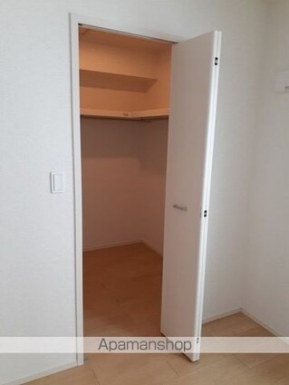 コーネリア西浜Ⅰ[2LDK/59.09m2]の収納