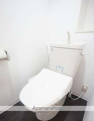 スカール松縄[2LDK/57.7m2]のトイレ