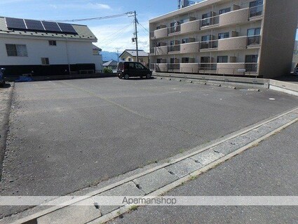 イーストヒル[1K/26.75m2]の駐車場1