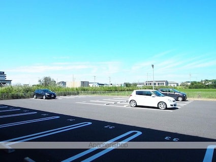 ツーハウゼ鹿嶋[1R/25.08m2]の駐車場2