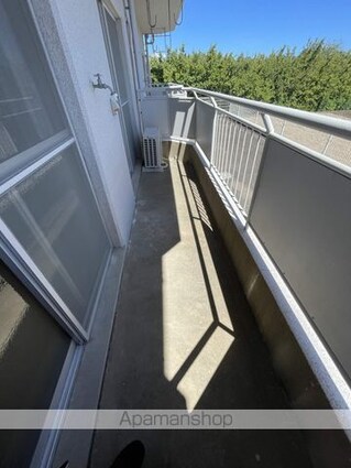 マンション東[2DK/40m2]のバルコニー