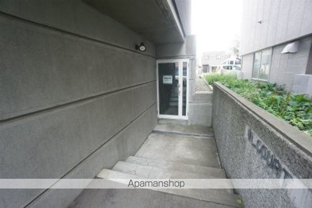 MCOURTIの玄関写真
