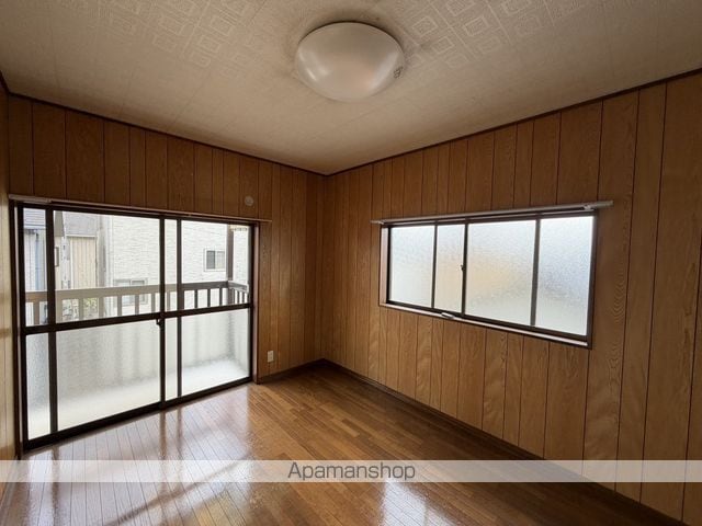 さいたま市緑区 2階建 築34年の内装写真