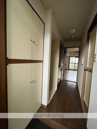 クリスタル東松原[1K/20.52m2]の玄関