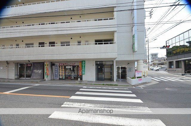 ランドスルー戸坂の玄関写真