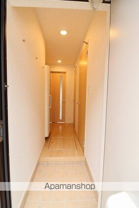 トロワ・エトワール[1R/32.23m2]の玄関