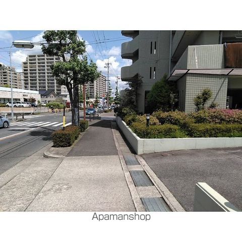 ハイライズ鴨田の玄関写真