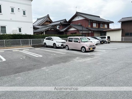 フォンテーヌ[2LDK/57.02m2]の駐車場3